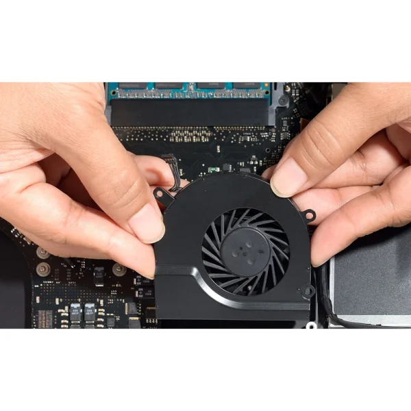 Sửa Chữa Macbook Dính Nước - Vào Nước - Không Lên Tại Vi Tính Trường Thịnh