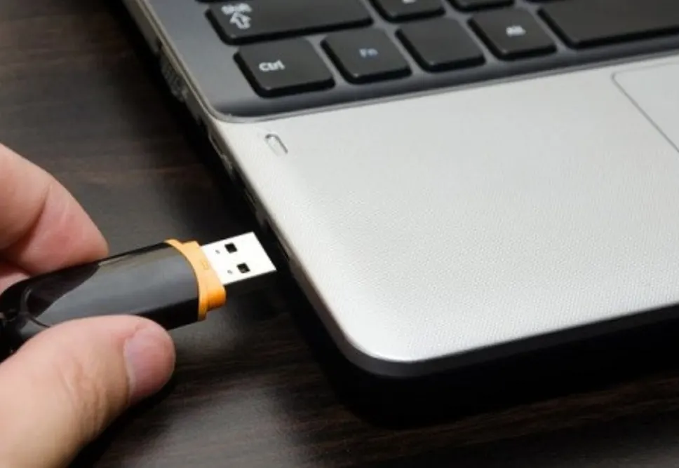 Địa Chỉ Sửa Laptop Không Nhận Usb TPHCM