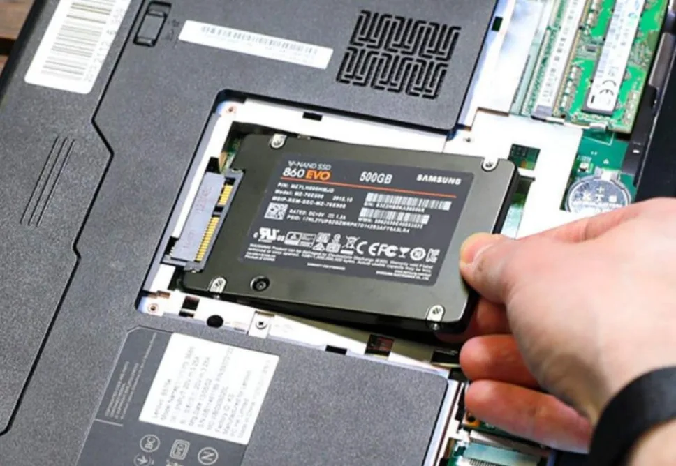 Nâng Cấp Ổ Cứng SSD Laptop – Tăng Tốc Khởi Động Tại TPHCM