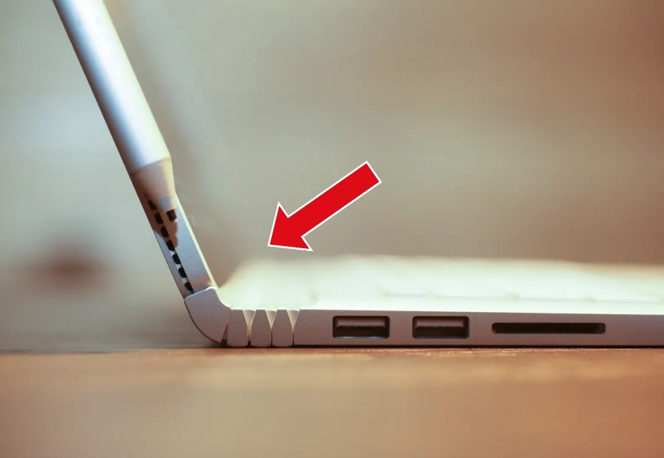 Thay Bản Lề Surface Quận Thủ Đức Tận Nhà