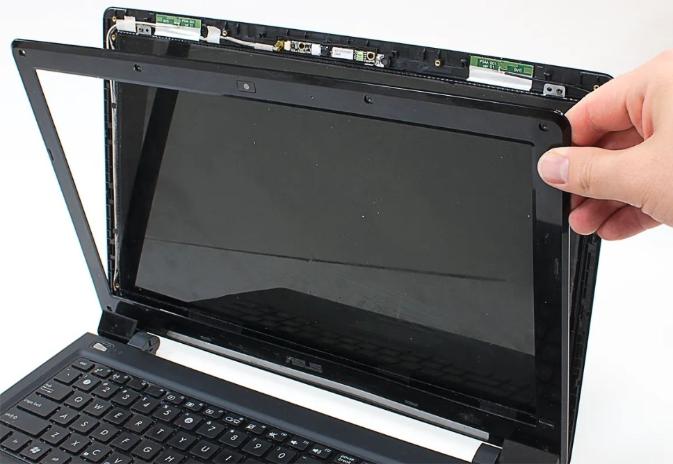 Thay Màn Hình Laptop Uy Tín Tại Quận 7