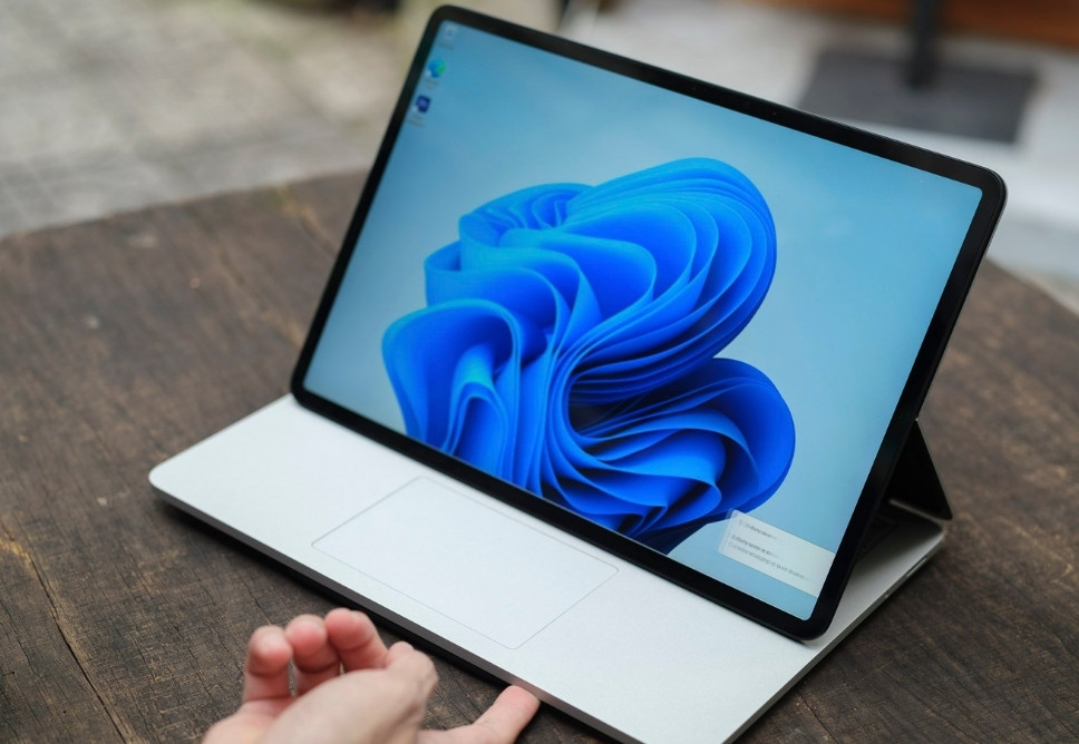 Thay Màn Hình Surface Quận Tân Bình Tận Nơi