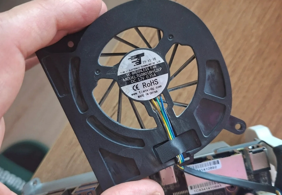 Thay Quạt Laptop Tận nhà Uy Tín Tại Quận 7