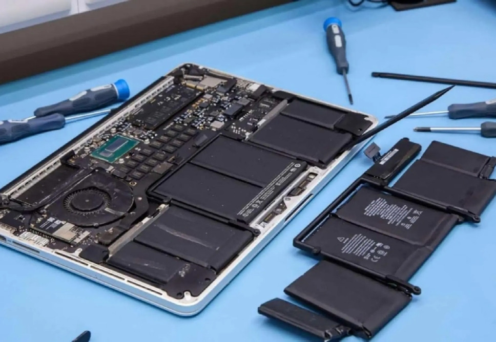 Thay Pin Macbook Quận 7 Tận Nhà Giá Rẻ