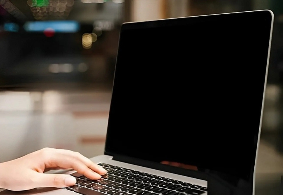 Sửa Laptop Dell Bị Sập Nguồn Bất Ngờ Ở TPHCM