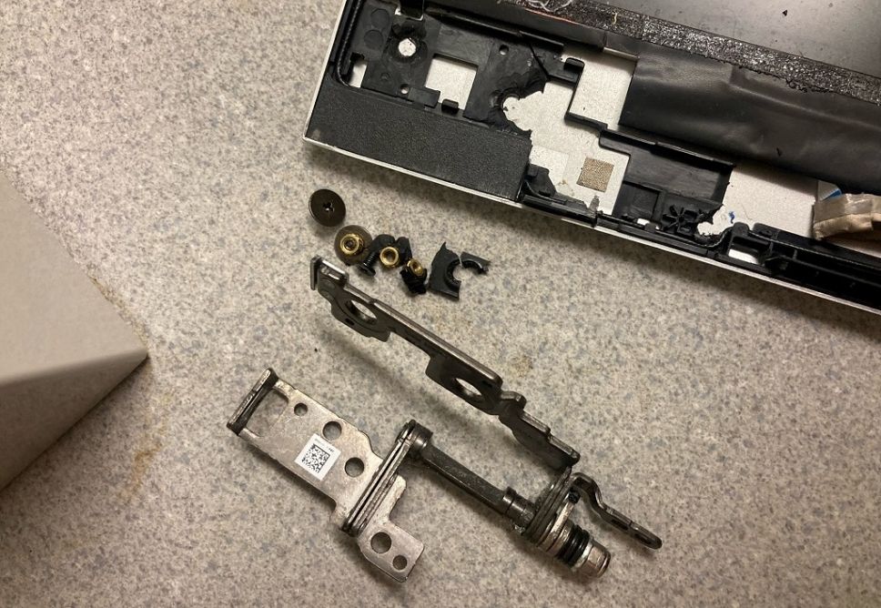 Thay Bản Lề Macbook Quận Bình Tân Uy Tín