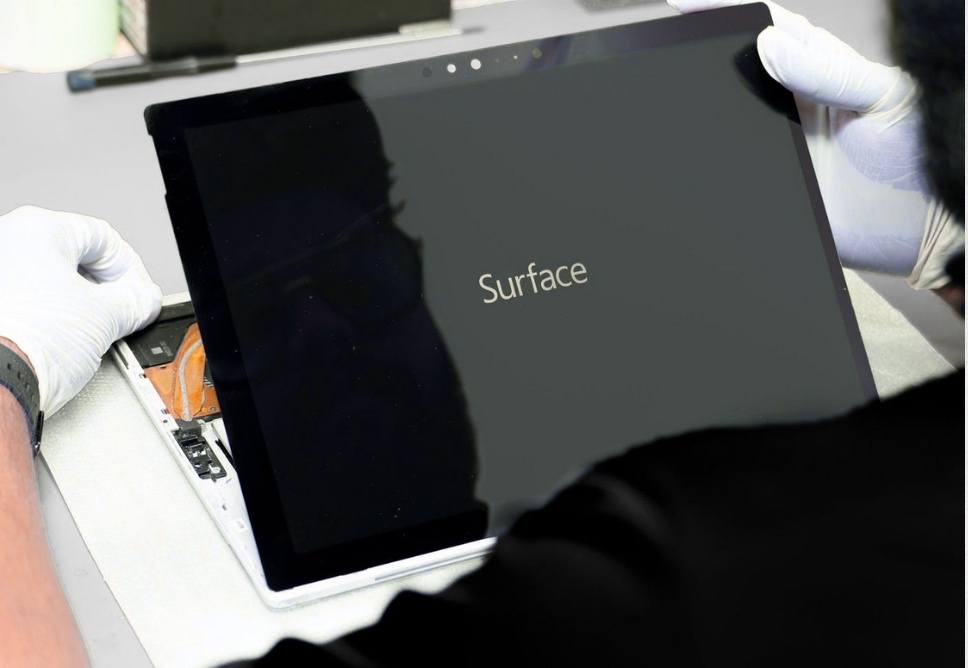Thay Màn Hình Surface Lấy Ngay Tại TPHCM