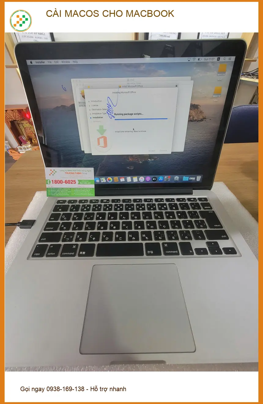 Chú Phong chủ cửa hàng tìm chỗ cài macOS cho MacBook Quận Tân Bình