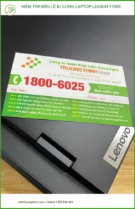 Anh Đức kiểm tra bản lề cứng Laptop Legion Y7000 Quận 12 tại Trung tâm lấy ngay