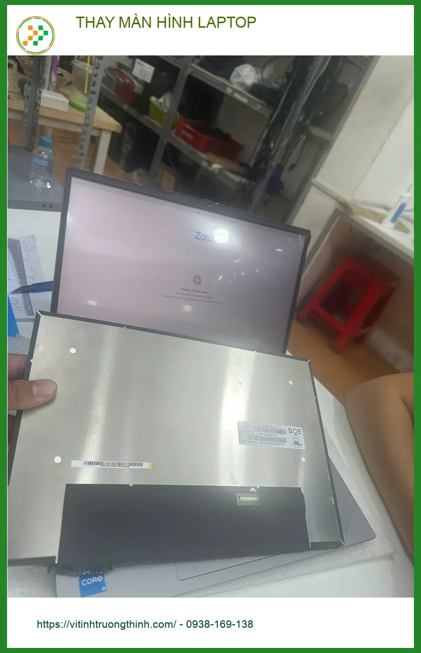 Dịch vụ thay màn hình laptop Gò Vấp lấy ngay - Chị Thảo giáo viên gặp sự cố