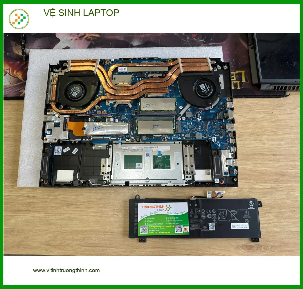 Cô Mai giáo viên bận rộn cần vệ sinh laptop - Trung tâm Quận 9 lấy ngay