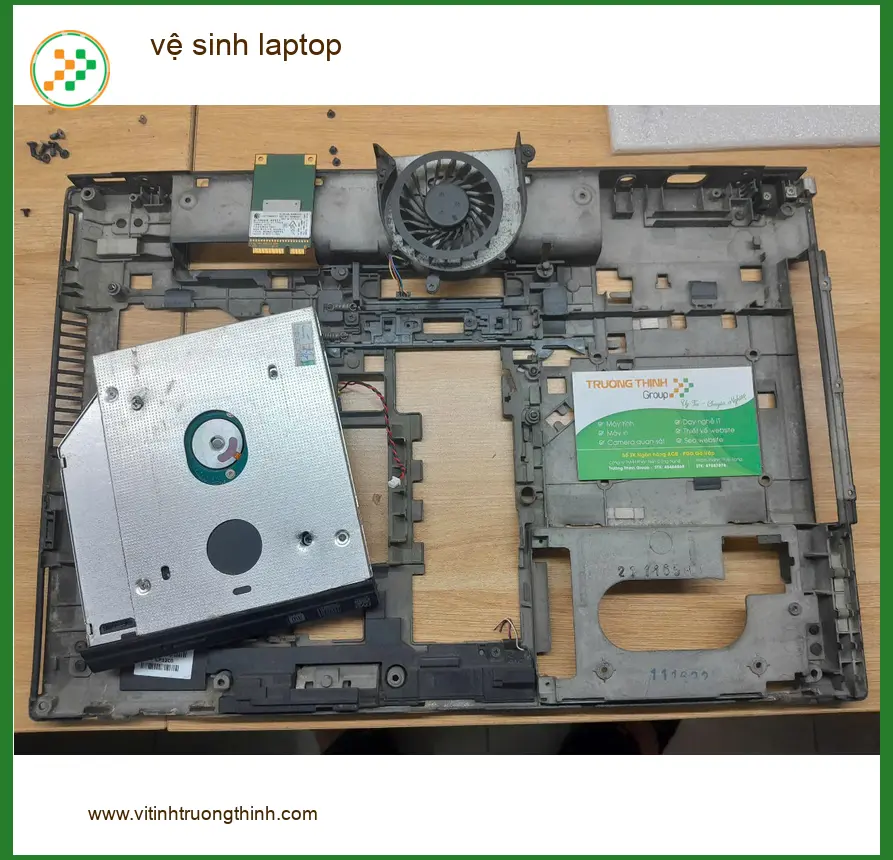 Dịch vụ vệ sinh laptop Quận Thủ Đức: Anh Khôi kiến trúc sư review laptop nóng ran.
