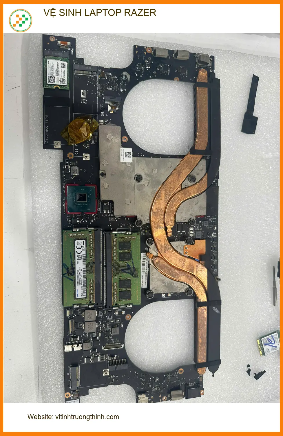 Anh Duy lo máy nóng ran - Dịch vụ vệ sinh laptop Razer Quận Gò Vấp