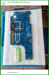 Chị Mai giáo viên với ca Xử lý máy laptop MSI nước vào Quận Tân Phú