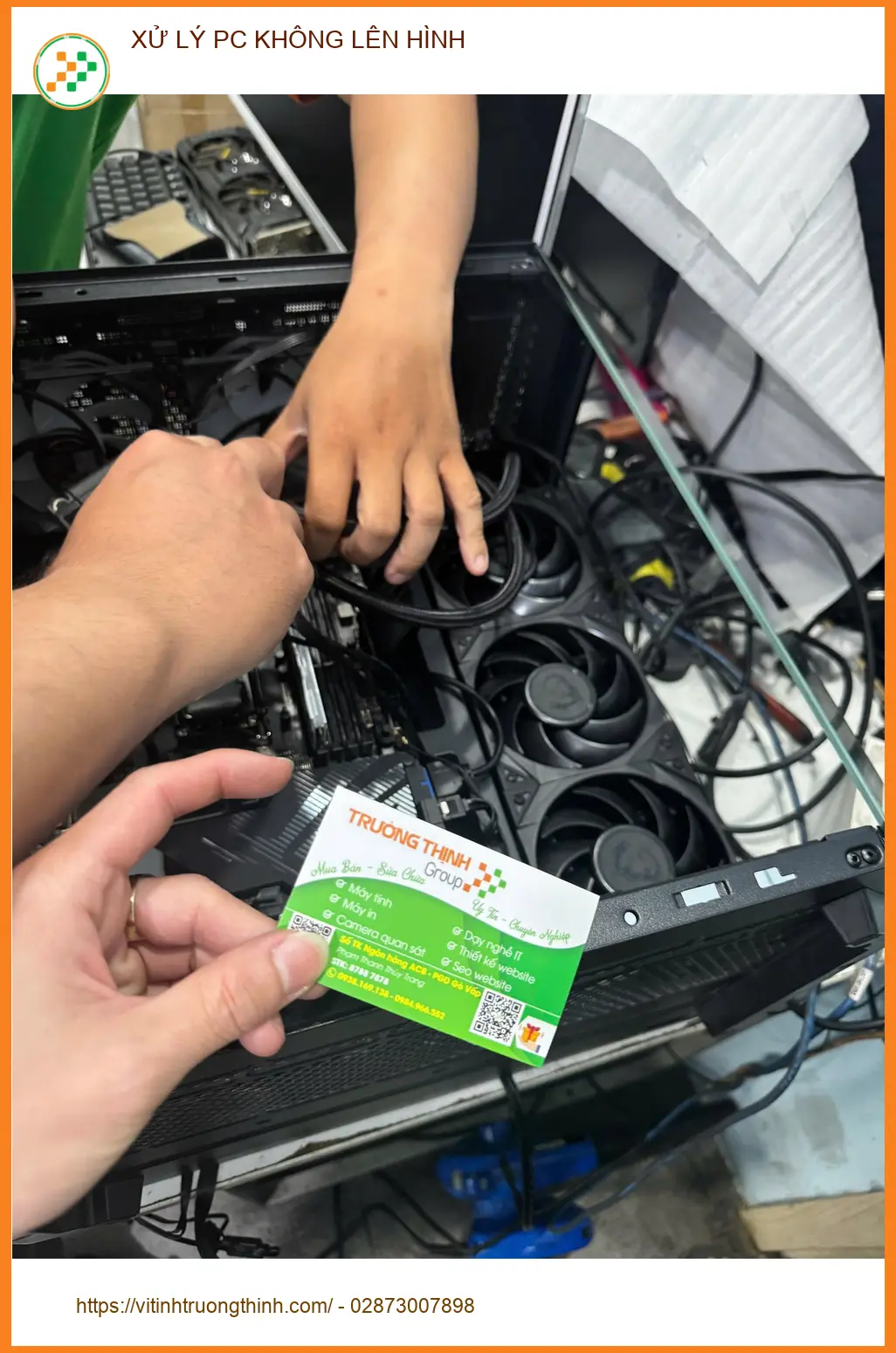 Anh Nam shipper hoảng hốt tìm chỗ sửa PC không lên hình Quận 10 giá rẻ