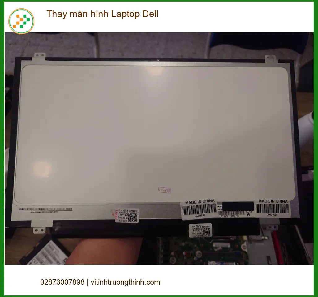 Tiệm thay màn hình Laptop Dell Quận 7 – Bạn Trúc sinh viên vỡ màn